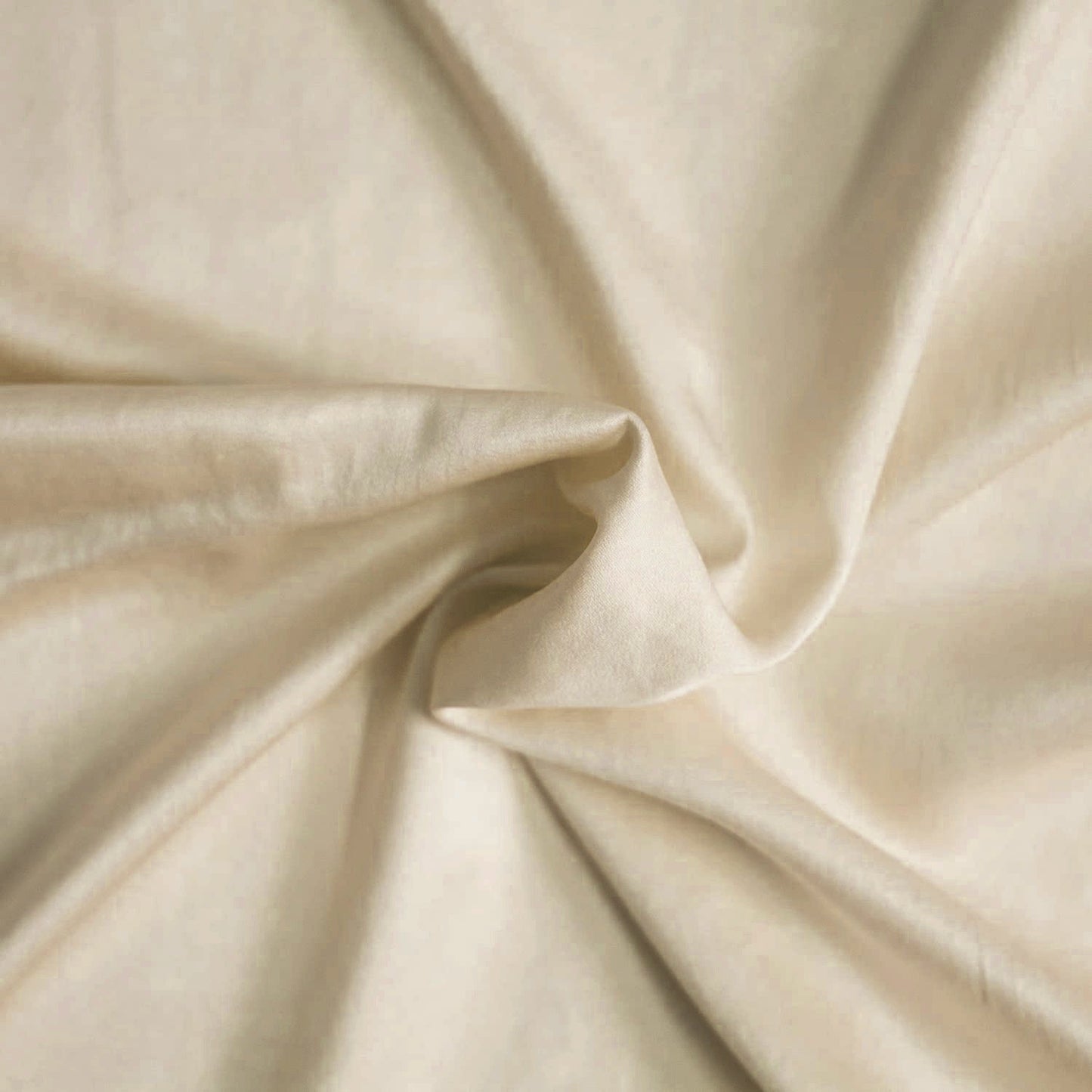 Charming Ivory Flat Bedsheet Set