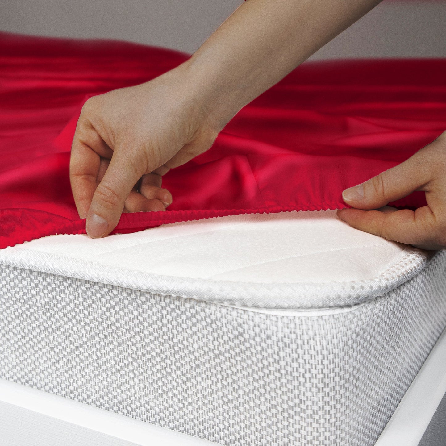 Flirty Red Fitted Bedsheet Set