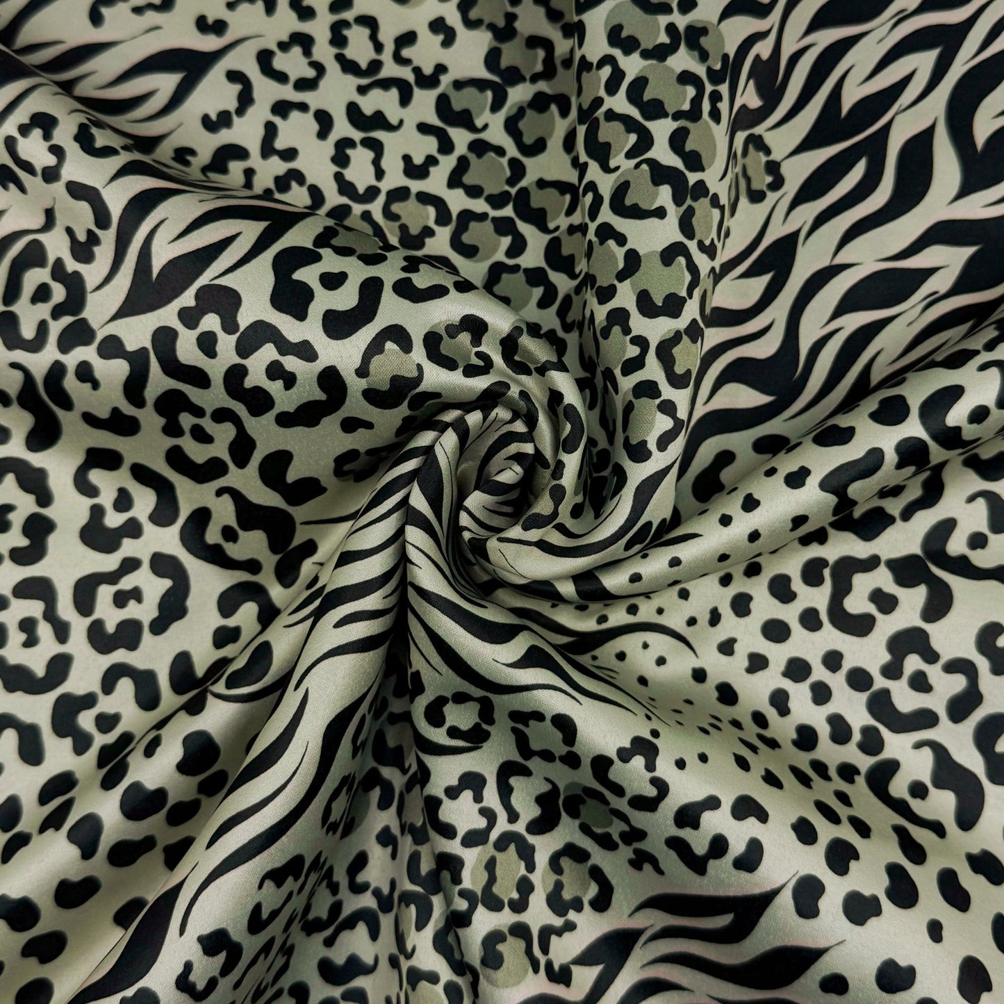 Grassland Prowler Enriched Cotton Bedsheet Set
